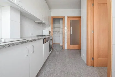Кухиња; кухињски апарати, плочице
