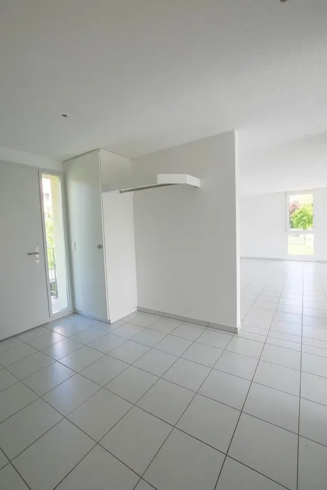 Other; tile floor, natural light