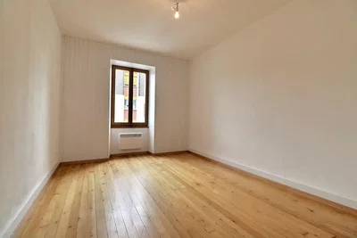 Bedroom; wood floor, natural light