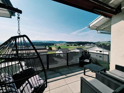 Balkon; blick, tageslicht, fliesenboden