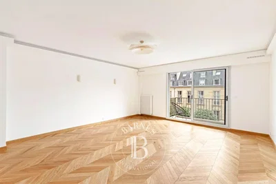 Wohnzimmer; holzboden, tageslicht, blick