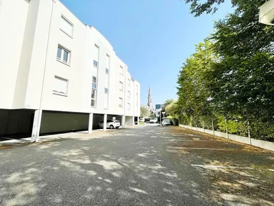 Haus und umgebung; blick