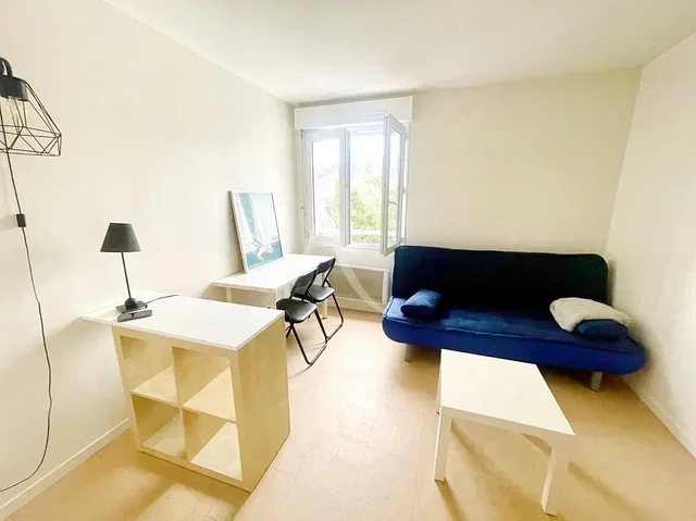 Living room; natural light, modern style
