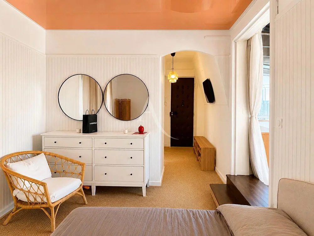 Quarto; luz natural, estilo moderno