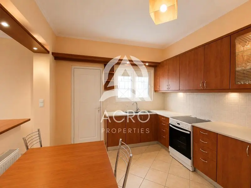 Kitchen; kitchen appliances, tile floor, natural light