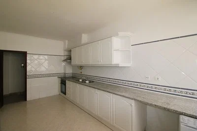 Kitchen; tile floor, kitchen appliances