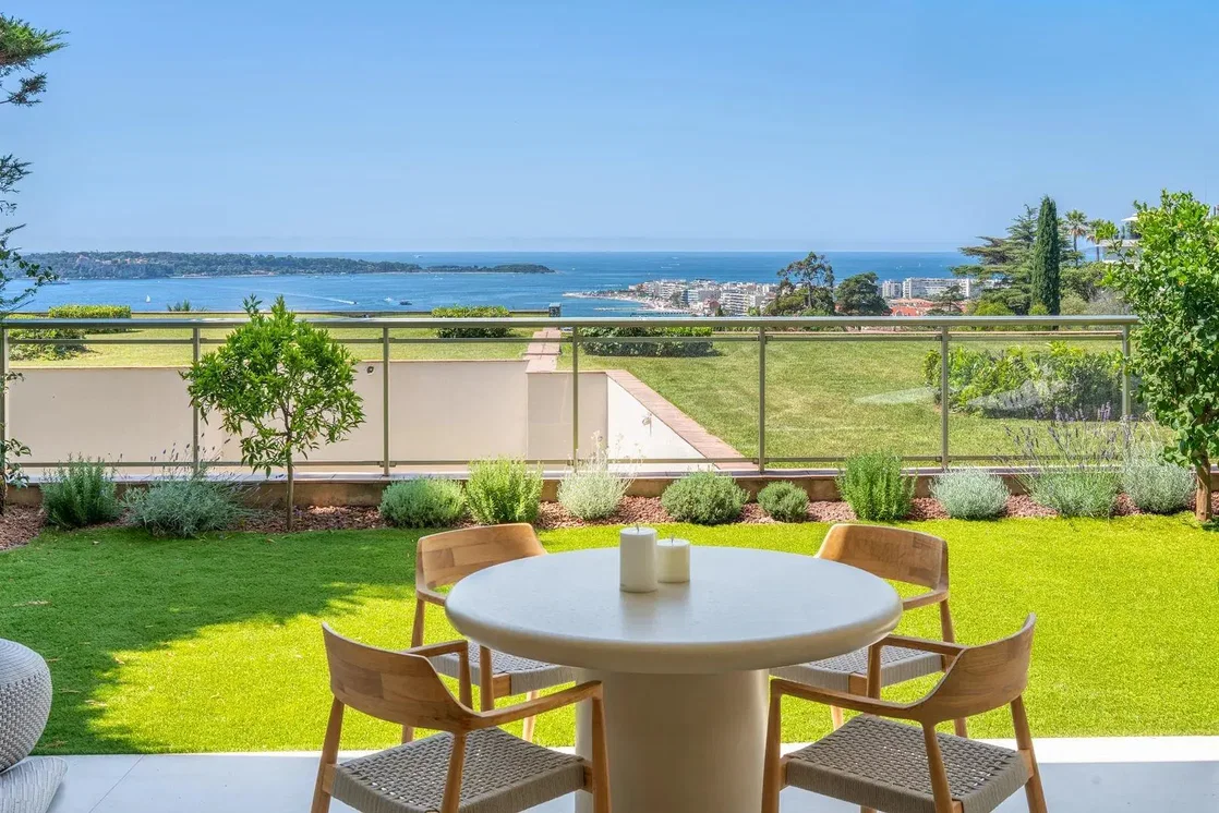 Terrasse; vue, lumière naturelle