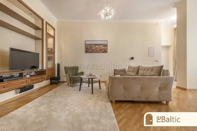 Wohnzimmer; holzboden, tageslicht, moderner stil