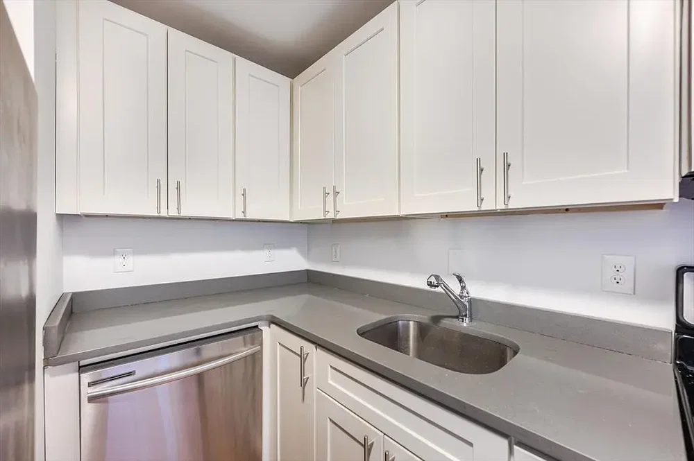 Cuisine; électroménager, carrelage