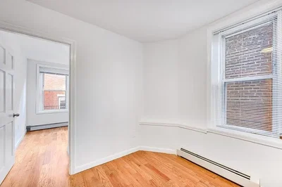Chambre; parquet, lumière naturelle