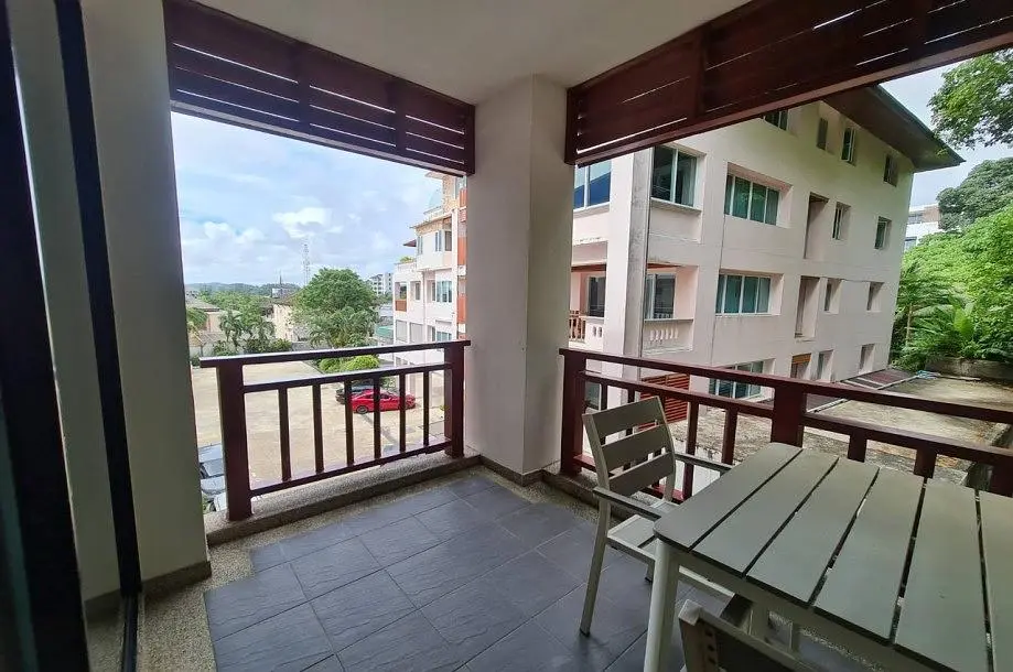 Balkon; widok, podłoga z płytek