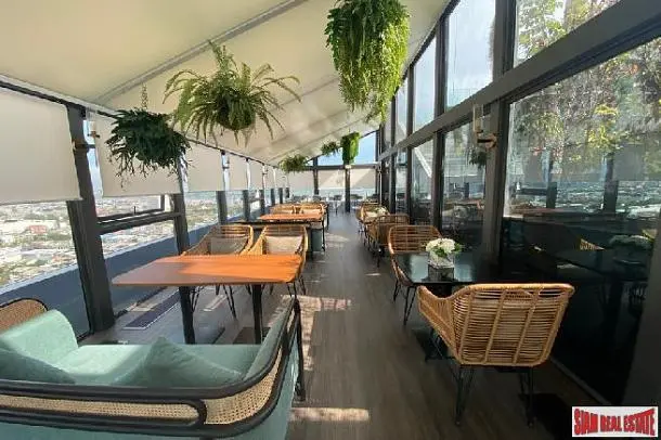 Dining room; view, natural light, modern style