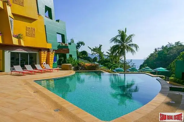 Casa y alrededores; vista, luz natural