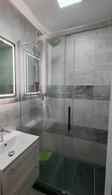 Bagno; pavimento in piastrelle, ristrutturato, luce naturale