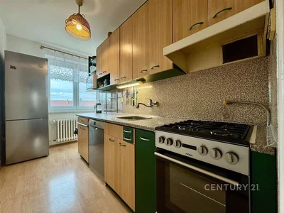 Cucina; elettrodomestici, luce naturale