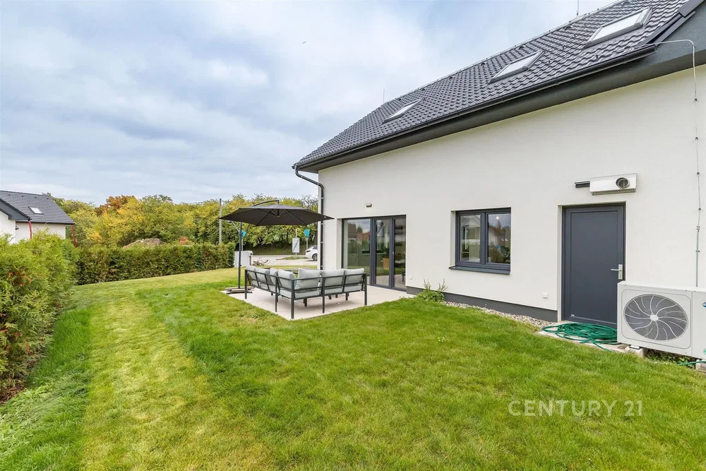 House and surroundings; natural light, renovated