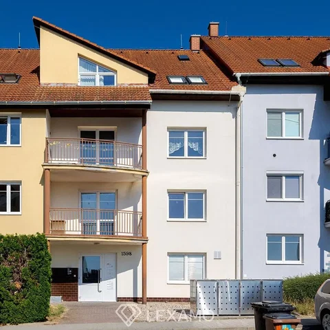 House and surroundings