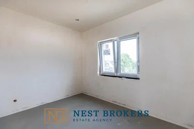 Other; needs renovation, natural light