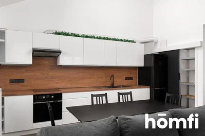 Küche; küchengeräte, tageslicht, moderner stil