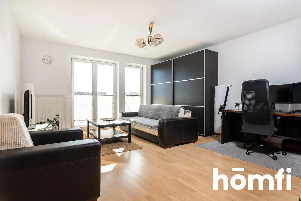 Salon; lumière naturelle, parquet, style moderne