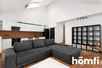 Wohnzimmer; küchengeräte, holzboden, tageslicht