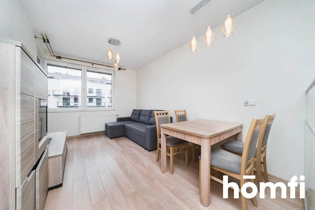 Wohnzimmer; holzboden, tageslicht, moderner stil