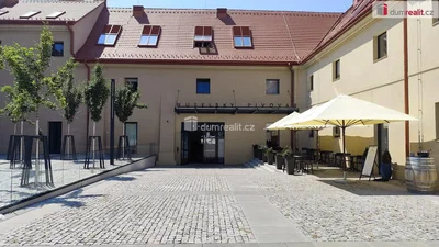 Haus und umgebung; tageslicht, fliesenboden