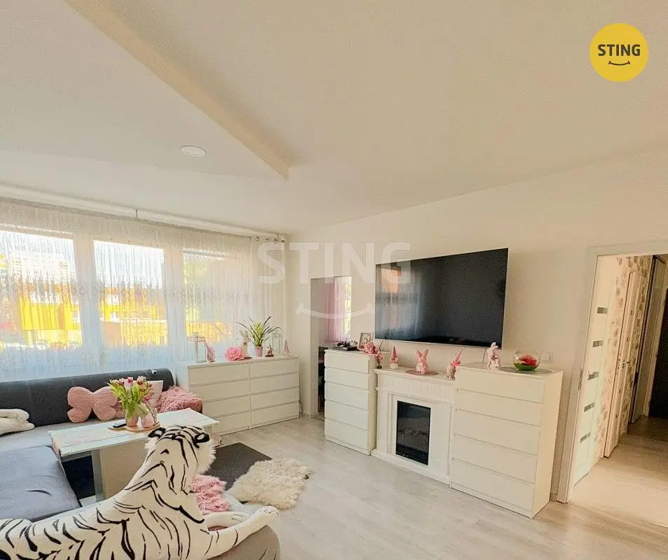 Living room; natural light, modern style