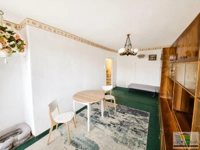Wohnzimmer; tageslicht, holzboden
