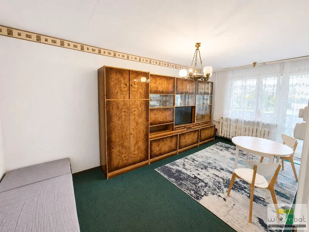 Wohnzimmer; tageslicht, holzboden