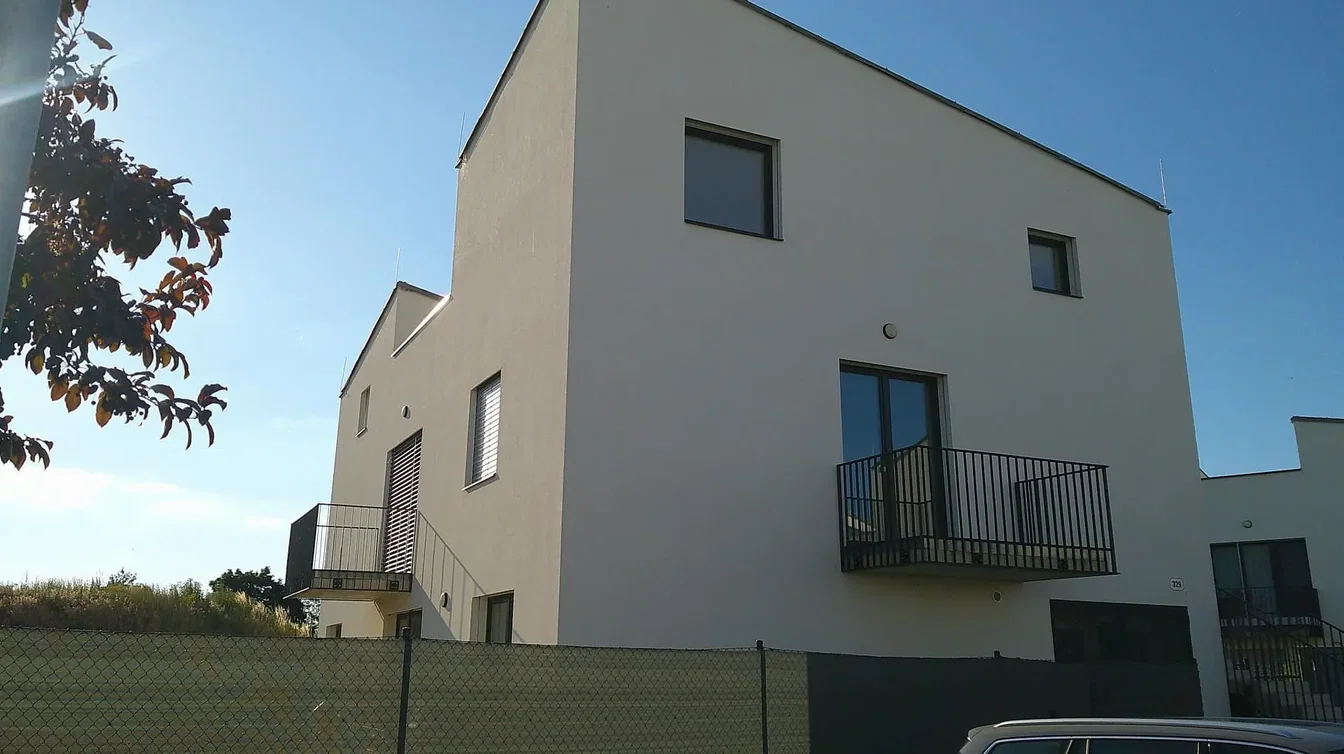 House and surroundings