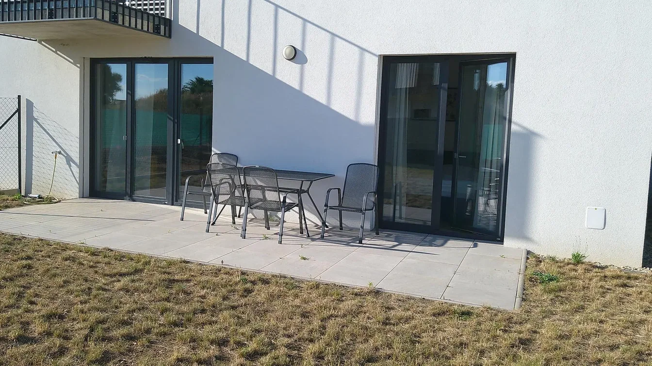 Terrace; natural light, view