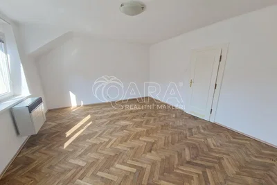 Sonstiges; holzboden, tageslicht