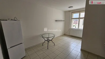 Küche; fliesenboden, tageslicht