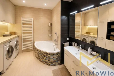 Badezimmer; renoviert, fliesenboden, hohe decken, tageslicht