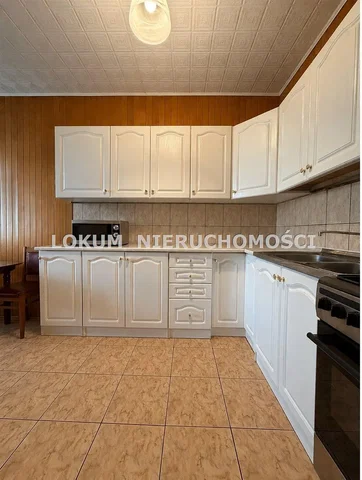 Kuhinja; pločice, kućanski aparati