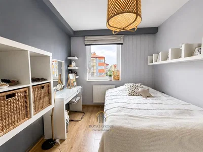 Schlafzimmer; tageslicht, holzboden, moderner stil