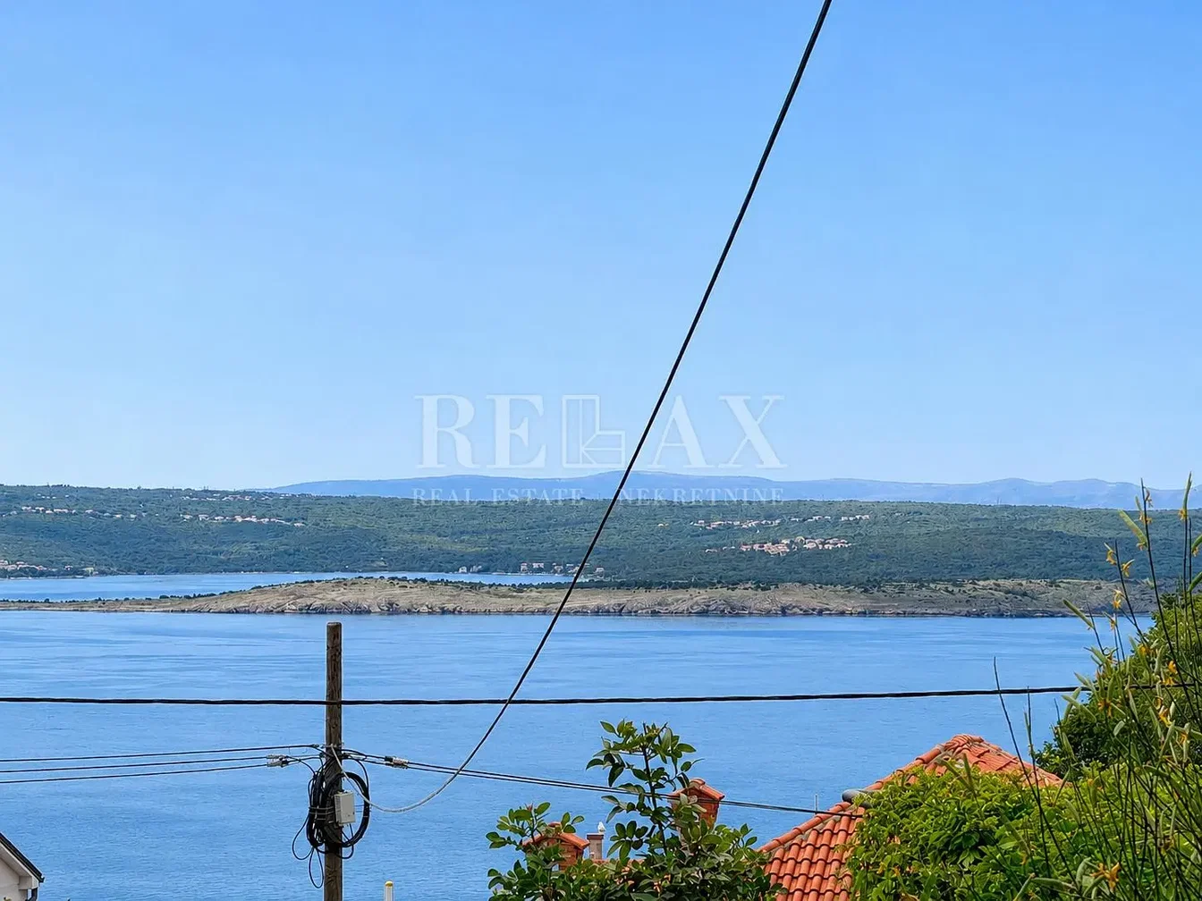 Casa e arredores; vista, luz natural