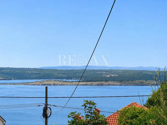 Casa e arredores; vista, luz natural