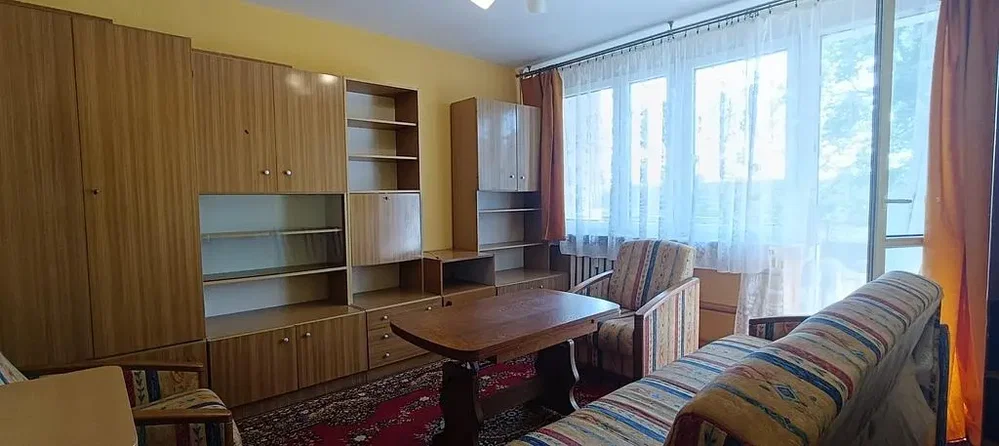 Wohnzimmer; tageslicht, holzboden