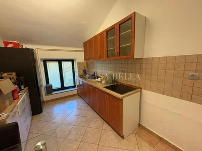 Cuisine; carrelage, électroménager