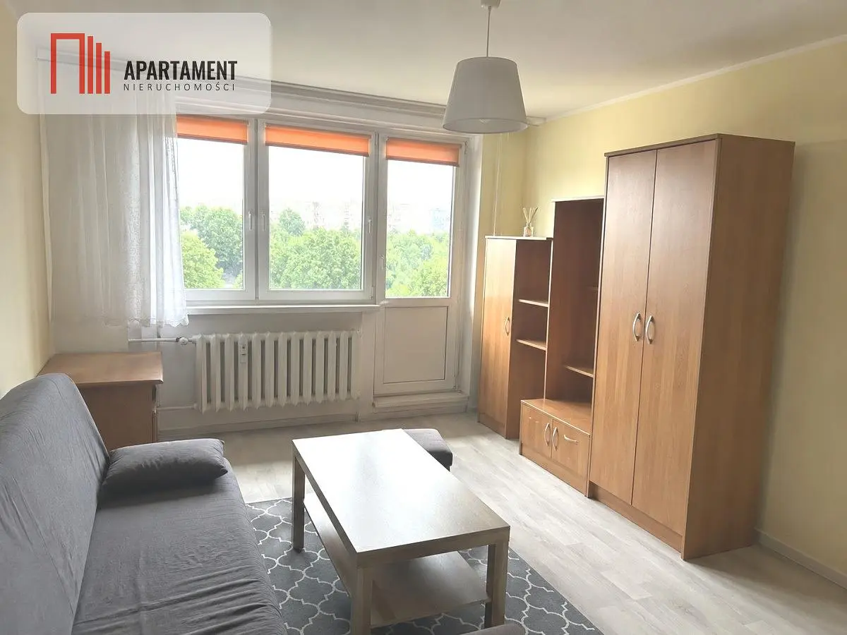 Wohnzimmer; tageslicht, holzboden