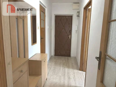 Garderobe; holzboden, tageslicht