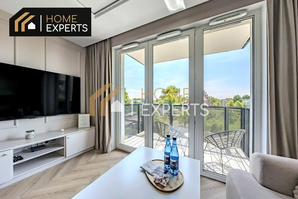 Wohnzimmer; blick, tageslicht, moderner stil