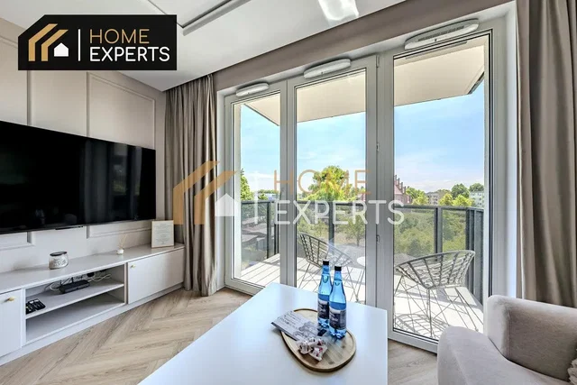 Wohnzimmer; blick, tageslicht, moderner stil