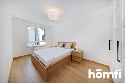 Schlafzimmer; holzboden, tageslicht