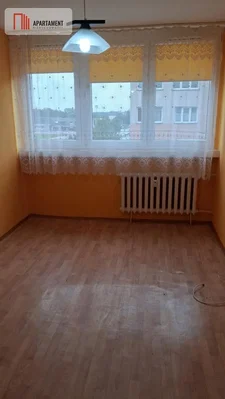 Autre; lumière naturelle, parquet