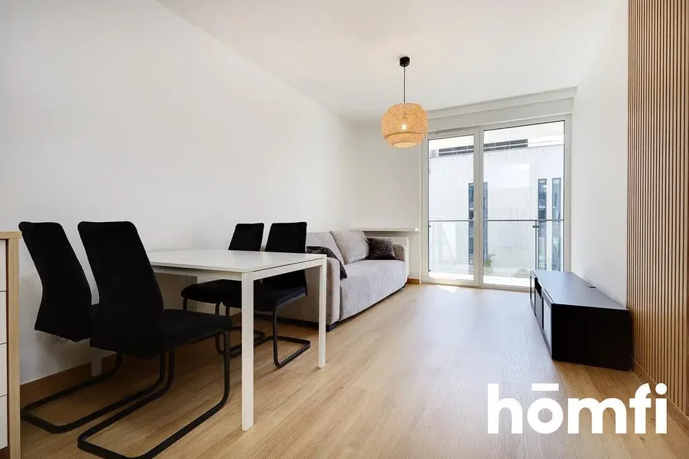 Wohnzimmer; tageslicht, holzboden, moderner stil