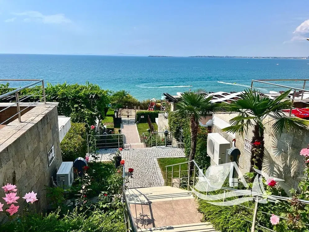Casa y alrededores; vista, luz natural, renovado
