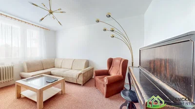 Woonkamer; natuurlijk licht, rustieke stijl